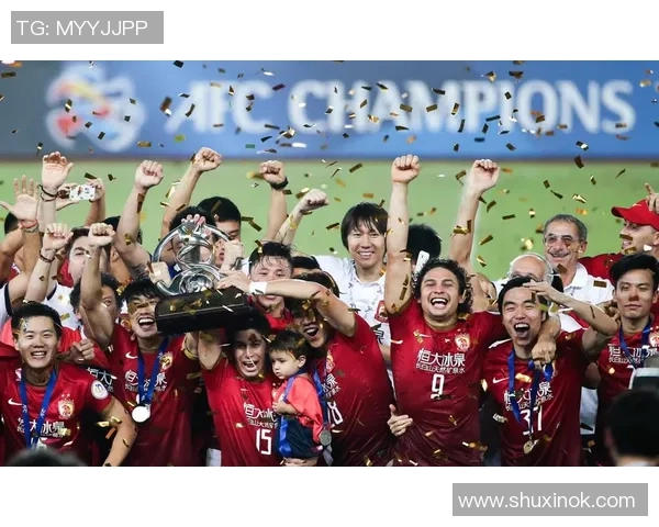 上千万足球明星的梦想与奋斗：从草根到巅峰的传奇之路